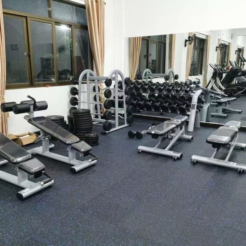 Recycled Rubber Flooring Rolls for Commercial Gyms Recycled Rubber Flooring Rolls for Commercial Gyms